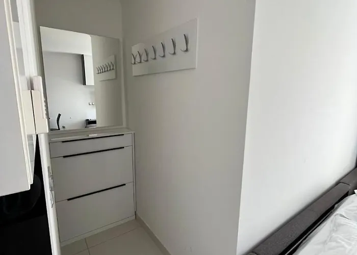 Sea Breeze * Μακάρσκα